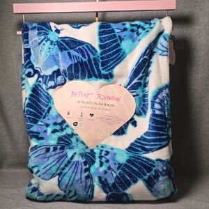 Betsey Johnson Blue and White Butterfly Plush Throw NWT